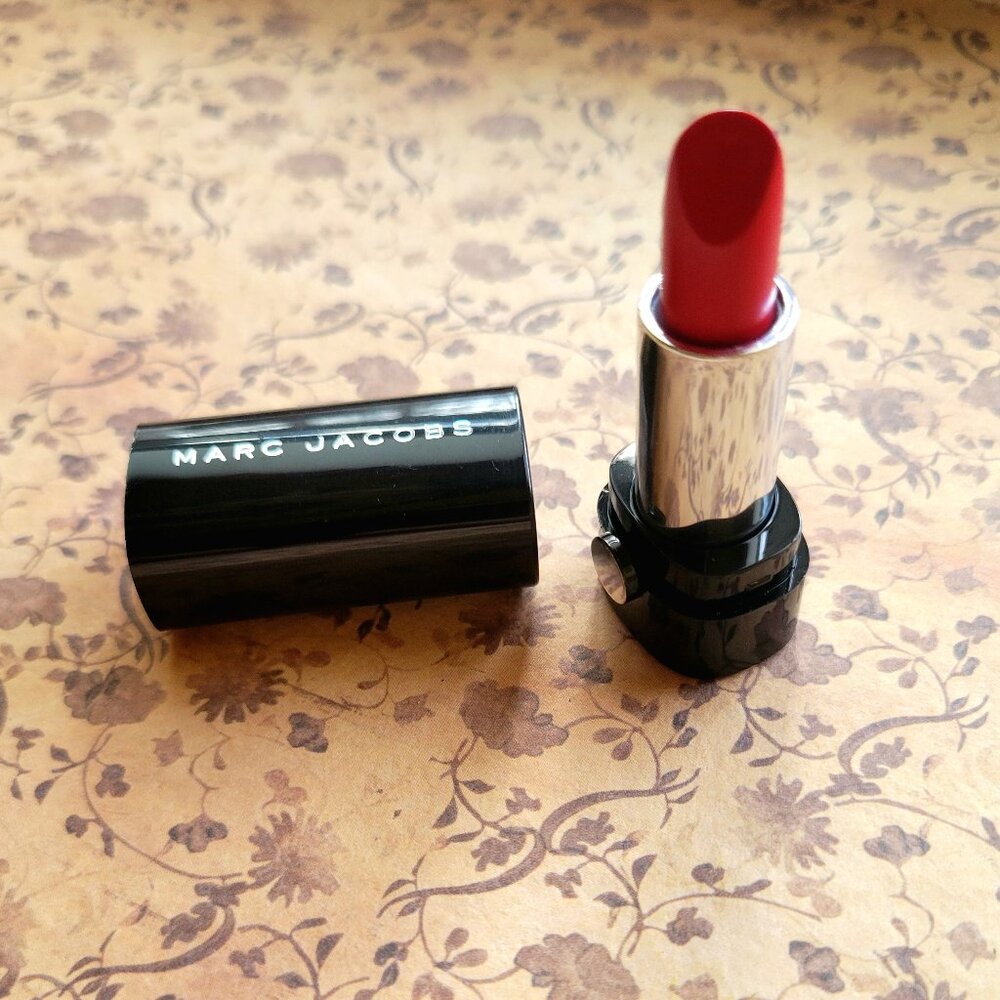 MARC JACOBS Le Marc Lip Creme Lipstick OH MILEY! 0.05oz, MINI 200 Bright Red